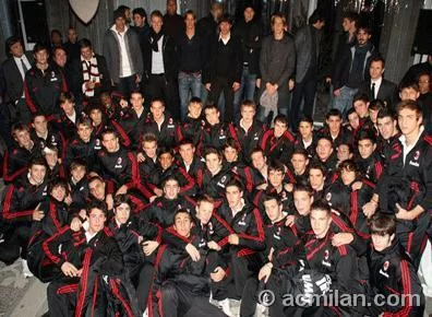 Milan modello <i>cantera</i>: dai giovanissimi alla prima squadra con la stessa linea tecnico-tattica