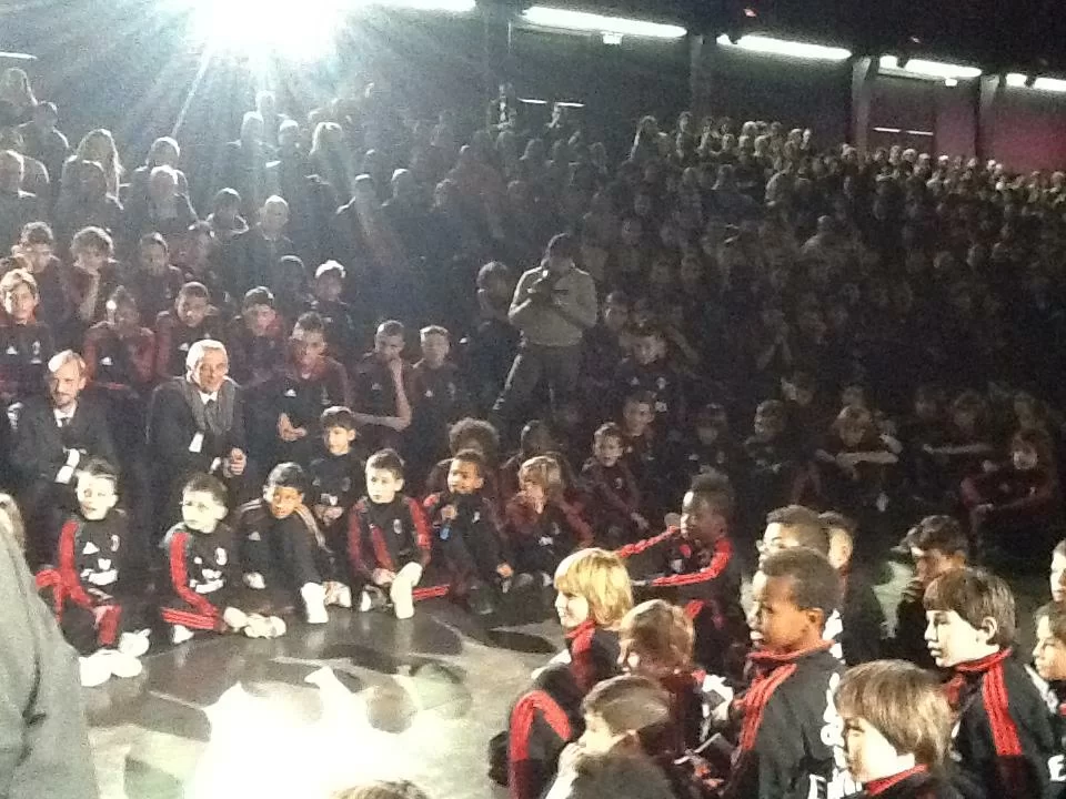 SM RELIVE – La festa di Natale del Settore Giovanile del Milan: tra ricordi e speranze, presentato il film #thefuture. FOTO