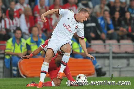 Torna Abate: l’azzurro del Napoli per <i>vendicare</i> quello della Nazionale e ridare corsa ai terzini