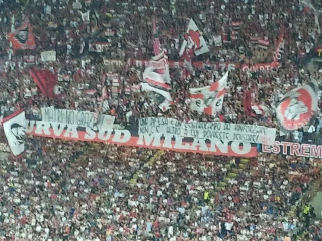 I tifosi tornano a seguire il Milan in trasferta: la Curva Sud ci sarà a Napoli