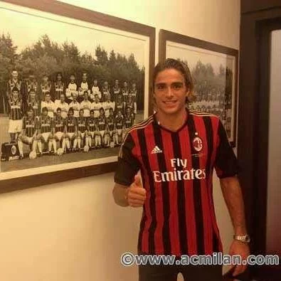 UFFICIALE/ Matri è un giocatore del Milan