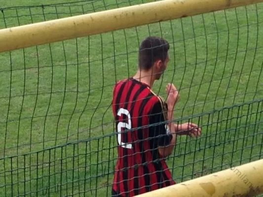 Da Varese, Simic: “Mi ispiro a Thiago Silva e sogno di tornare in rossonero”