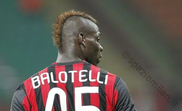 Gli stipendi del Milan: 105 milioni complessivi, <i>Balo</i>, Kakà e Mexes primi a pari merito. Chiudono…