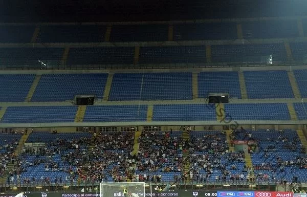 UFFICIALE/ Cori in Milan-Udinese: 50.000 euro di ammenda e Curva Sud squalificata. Ma la sanzione è sospesa per un anno, solo se…