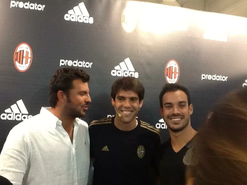 SM VIDEO/ Kakà si diverte coi tifosi all’Adidas Store di Milano