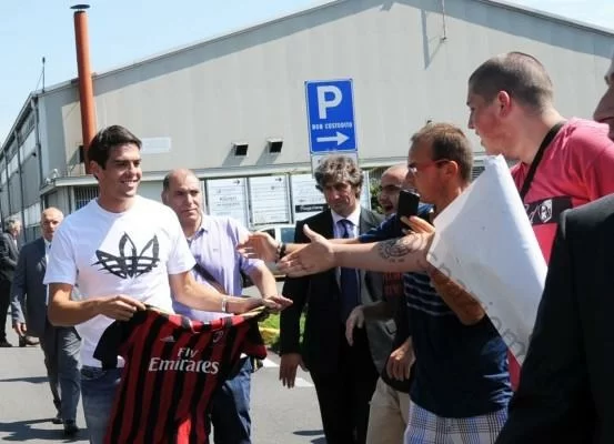 SM VIDEO/ Kakà a Linate: “Torno per vivere tante nuove gioie con il mio Milan”. Le sue prime parole