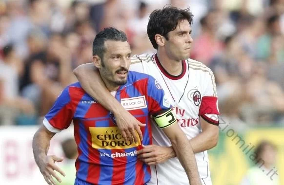 Zambrotta a <i>Milan Channel</i>: “Seedorf ha bisogno di tempo, ma ci sono miglioramenti”