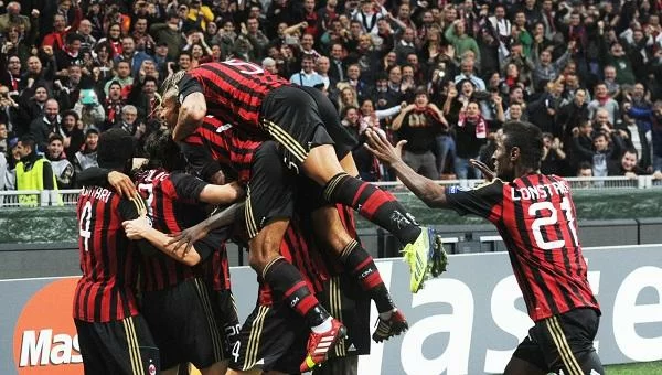 Milan come il Borussia: i bookmakers credono nel loro passaggio agli ottavi, meno nel Napoli