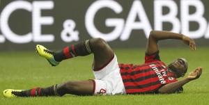 balotelli a terra 2 milan-fiorentina (spaziomilan)