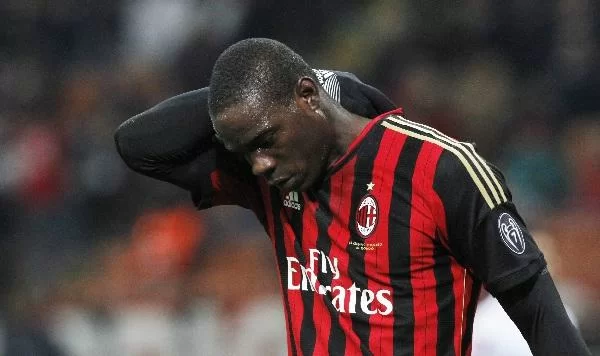 Milan furioso, è gelo con Balotelli. Bufera <i>social</i>, ora la cessione?