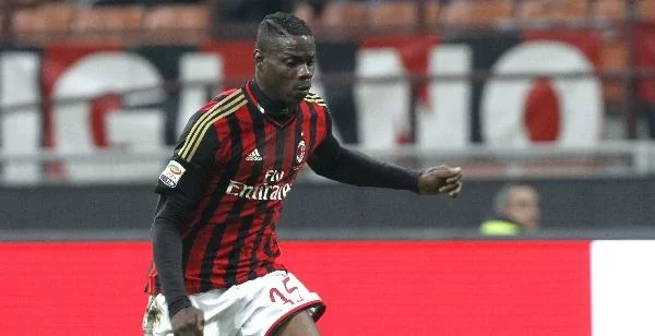 Balotelli si sfoga su <i>Twitter</i>: complimenti a Berardi e tanta amarezza