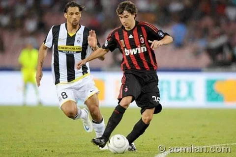 Ex Milan – Darmian torna in Italia: ecco chi lo prenderà a zero il prossimo anno