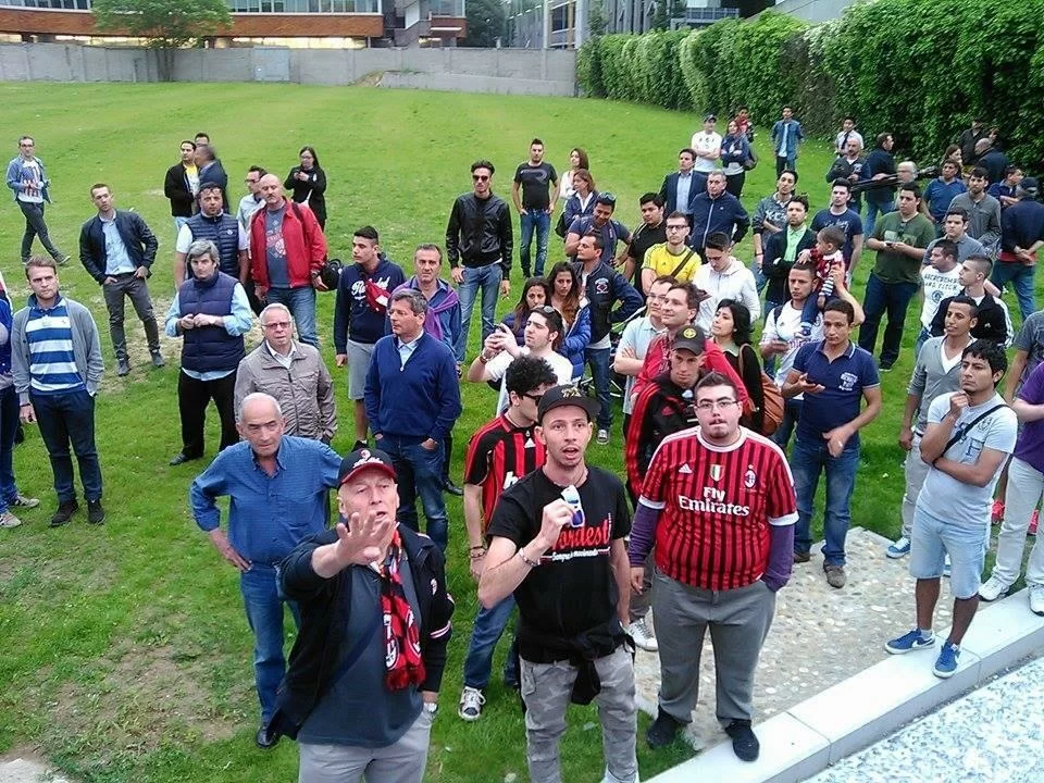 Clamoroso: indetta manifestazione a sostegno di Seedorf, i tifosi vogliono la sua riconferma