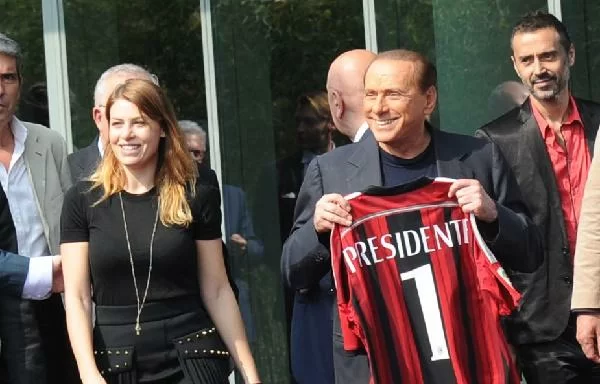 La salute di Berlusconi non ferma i cinesi (per ora)