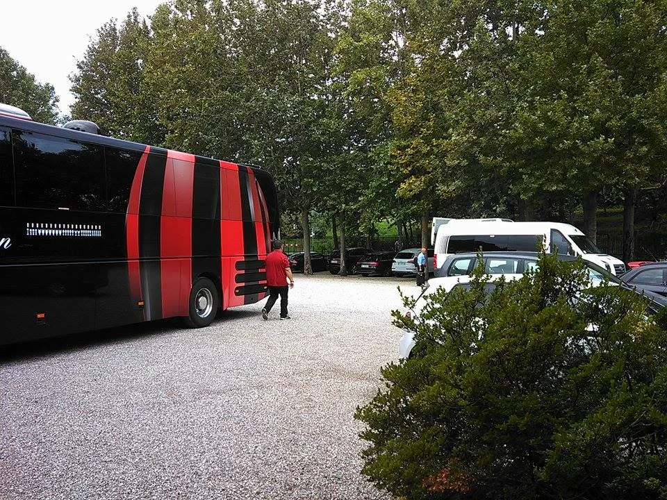 SM FOTO/ Il Milan è pronto a partire verso Malpensa, direzione America