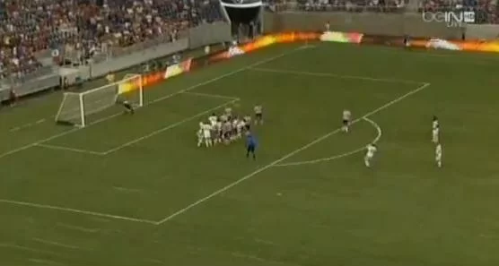 Milan-Chivas, Balotelli scatenato: fa ammonire tre avversari in 5′. E alla fine…