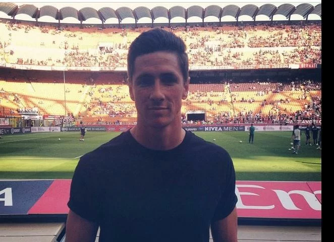 Torres, prima apparizione sulle tribune di San Siro