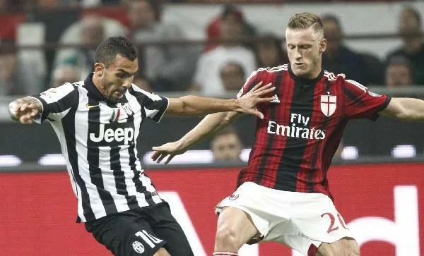 SM PHOTOGALLERY/ La Vecchia Signora regola il Diavolo nel segno di Tevez: le foto del match