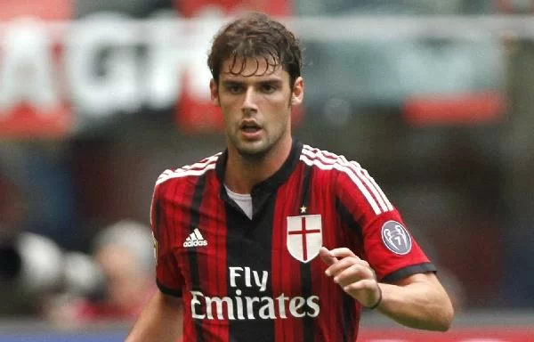 Italia-Olanda: De Sciglio possibile titolare, Poli dalla panchina. Mentre <i>El92</i>…