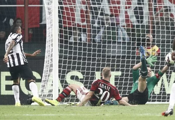 <i>Tuttosport</i>, Tevez: “Segnare al Milan è sempre una soddisfazione”