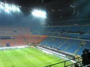 Poco e <i>freddo</i>, il pubblico di San Siro non perdona: primi fischi