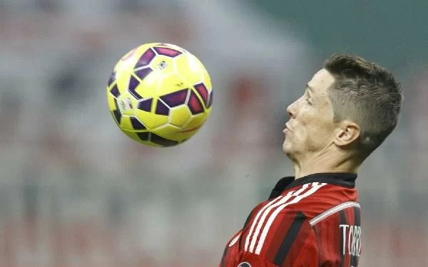 <i>Gazzetta</i>, Torres all’Atletico: doppio vantaggio per il Milan