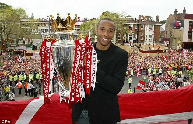 PHOTOGALLERY – Henry Story, le immagini più belle della carriera di Thierry