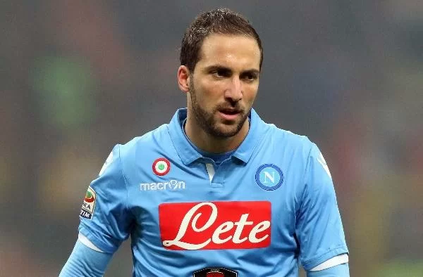 UFFICIALE/ Napoli, comunicato su Higuain: “C’è una clausola di 94 milioni”
