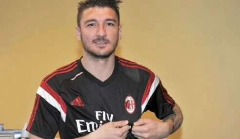 UFFICIALE/ Bocchetti è del Milan, prestito fino a giugno 2015: “Ora sto vivendo un sogno, darò tutto. Centrale o terzino? <i>No problem</i>“