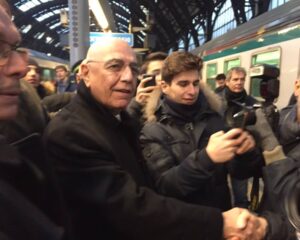 Galliani in stazione Centrale.