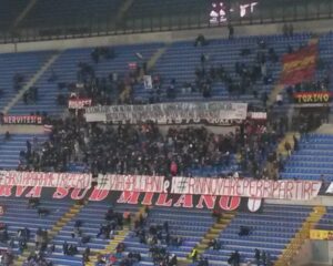 curva sud contro galliani