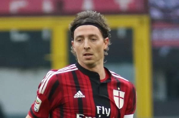 UFFICIALE/ Montolivo operato: intervento perfettamente riuscito, chirurghi soddisfatti. I dettagli
