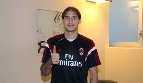 Paletta: “Pronto a giocare. Milan, un orgoglio: ora torniamo in alto. Inzaghi, ricordo la finale 2007…”
