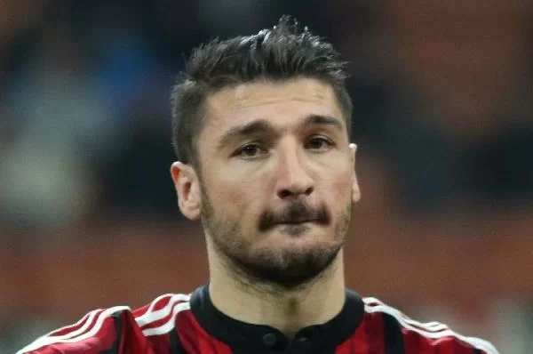 Bocchetti non tornerà in Italia, parola del suo agente Andrea D’Amico