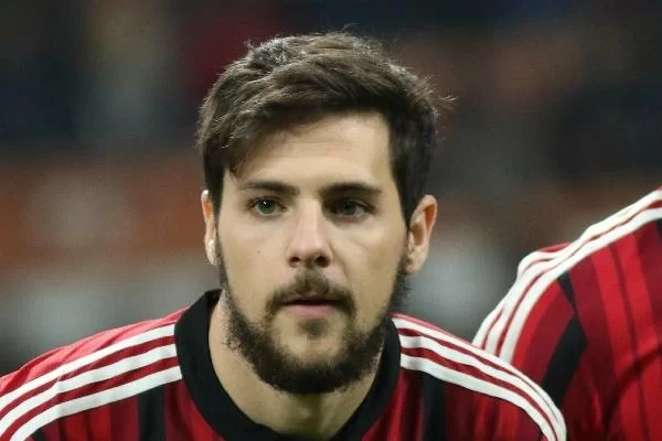 CALCIOMERCATO/ Milan, la Fiorentina e due club inglesi vogliono Destro