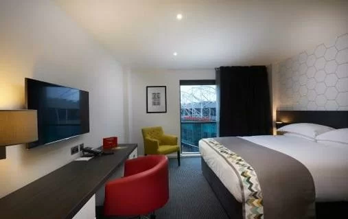 PHOTOGALLERY – Svegliarsi ed affacciarsi sull’Old Trafford, il progetto dell’hotel di Giggs e Neville