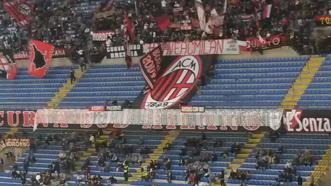<i>Tuttosport</i>, Milan-Genoa: la Curva Sud prepara la contestazione