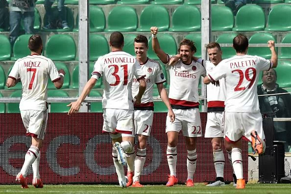 Il Milan vince a Palermo e ottiene il secondo successo consecutivo, non accadeva da ottobre