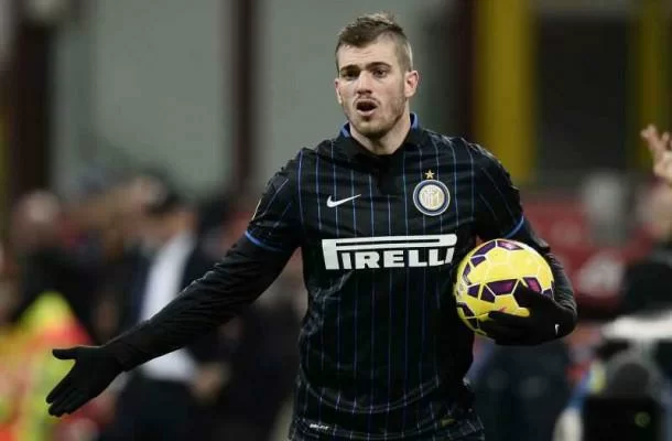 Sportitalia, il Milan chiede il prestito secco di Santon: Inter e giocatore non convinti dalla formula