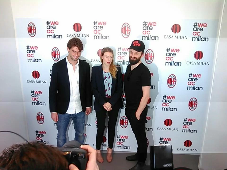 SM FOTO/ Inaugurazione di <i>Casa Milan Gallery</i>: presenti Barbara e Poli. Il giocatore: “Annata difficile”