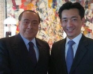 Mr. Bee Berlusconi