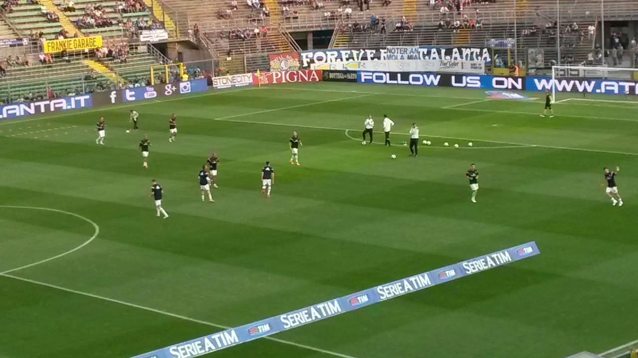 SM FOTO/ Atalanta-Milan, il riscaldamento dei rossoneri