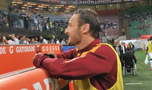 Totti, addio a fine stagione? Ci sono già tre offerte per il capitano giallorosso