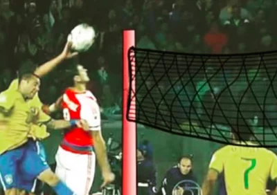 FOTOGALLERY – Ancora un fallo di mano per Thiago Silva, si scatena l’ironia del web