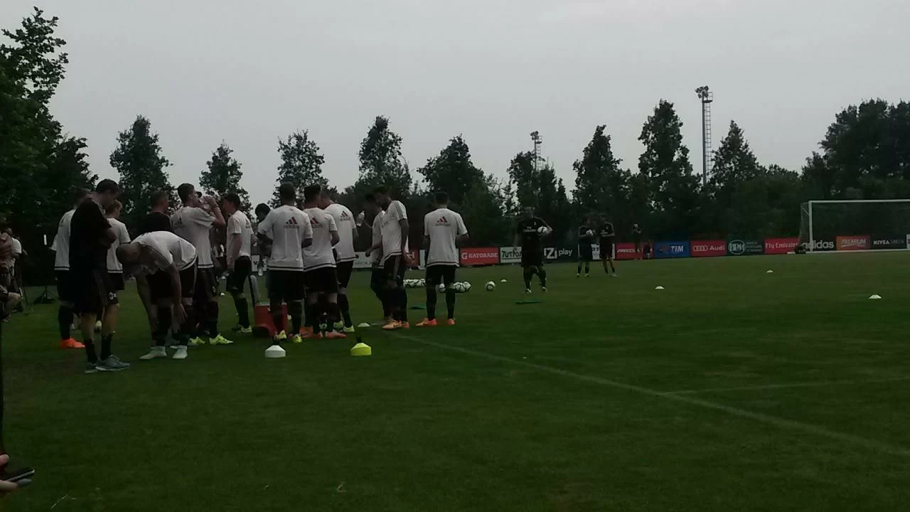 SM VIDEO/ Da Milanello, reattivi e dinamici: le prime corse del nuovo Milan