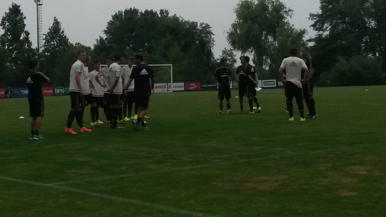 Domani allenamento a porte chiuse, domenica appuntamento per i tifosi