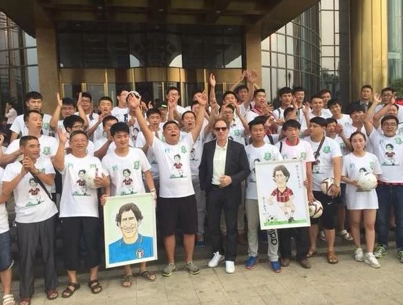 PHOTOGALLERY/ In Cina è grande festa per Baresi