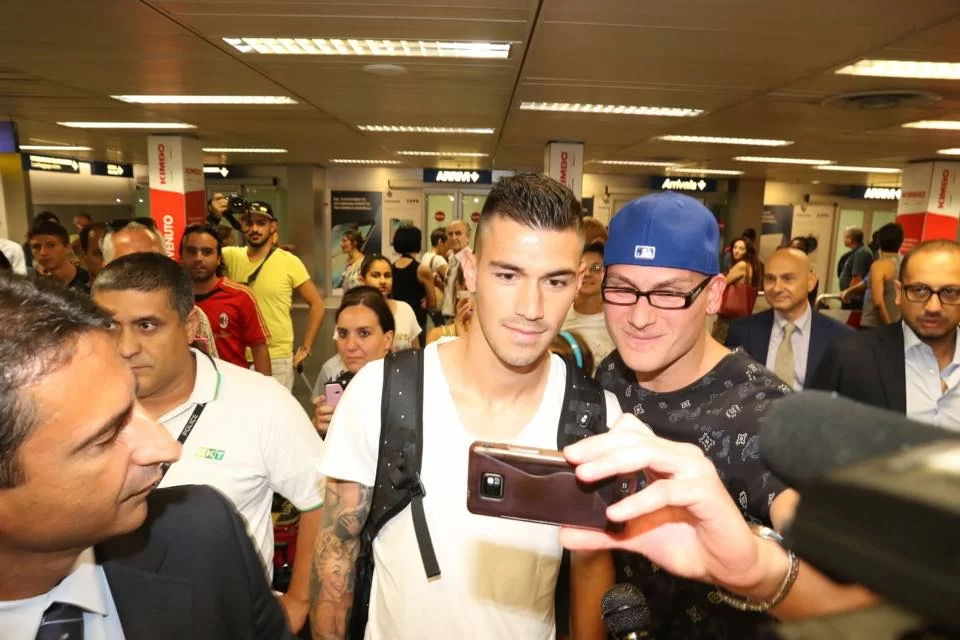 SM LIVE/ Romagnoli: “Emozionato di essere al Milan. Vorrei la 13 di Nesta”. Visite, firma e comunicato