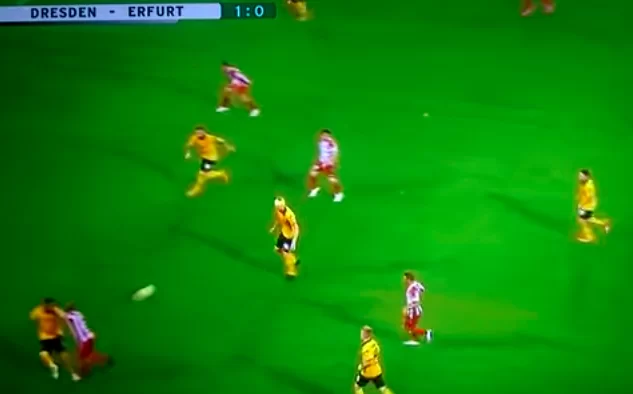 VIDEO – Gol incredibile in Germania: da vedere e rivedere il colpo di scorpione