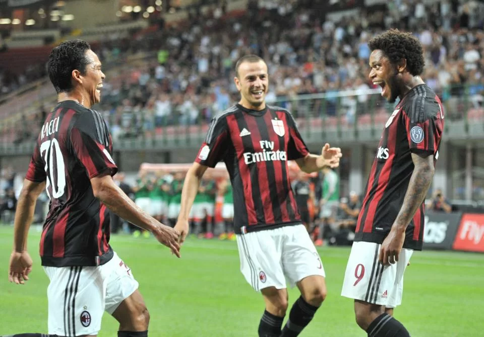 <i>Tuttosport</i>, Il Milan si affida agli specialisti dei derby: Bacca e Luiz Adriano